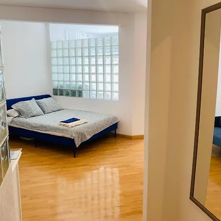 Charming First Line Estudio In Marbella